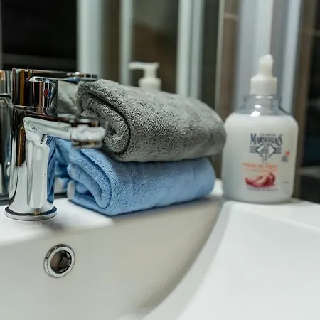 Le Charentais, Centre Et Arrivée Autonome * Cognac