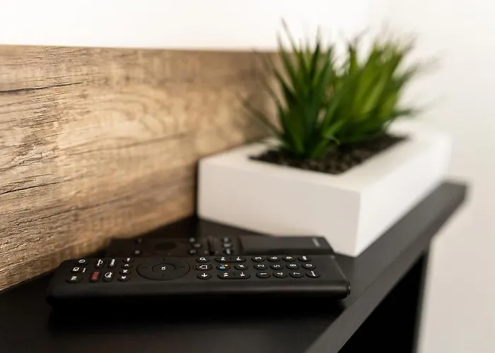 Le Charentais Centre Entree Autonome * Cognac